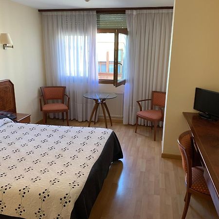 Hotel Unzaga Plaza Éibar Zewnętrze zdjęcie