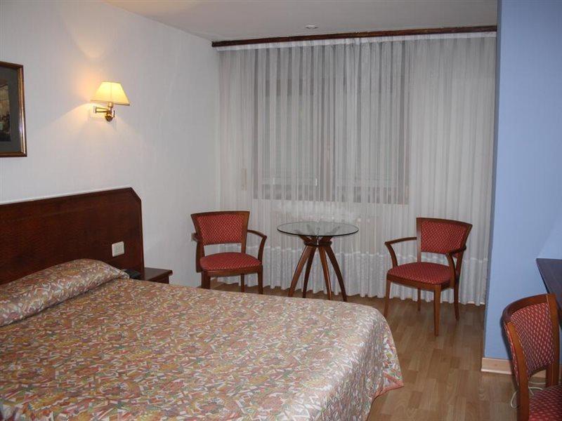 Hotel Unzaga Plaza Éibar Zewnętrze zdjęcie