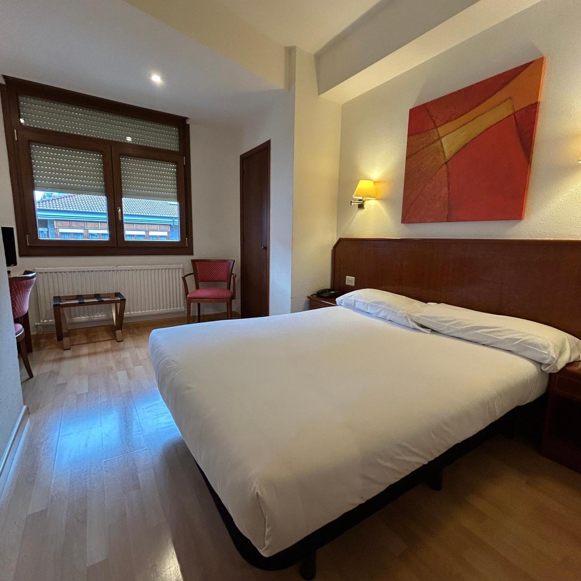 Hotel Unzaga Plaza Éibar Zewnętrze zdjęcie